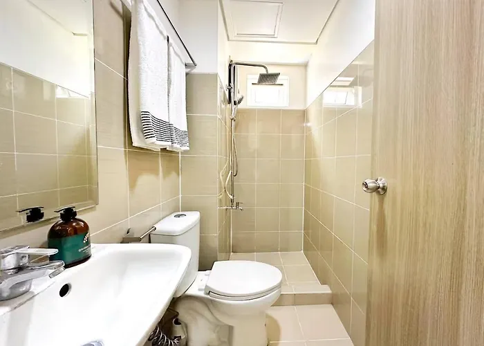 Aparthotel Spacious 2br Living Rm Shore Res Near Naia Moa Max 8 Pax Manila
