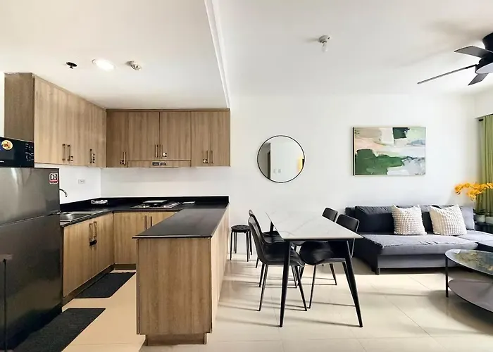Spacious 2br Living Rm Shore Res Near Naia Moa Max 8 Pax Aparthotel